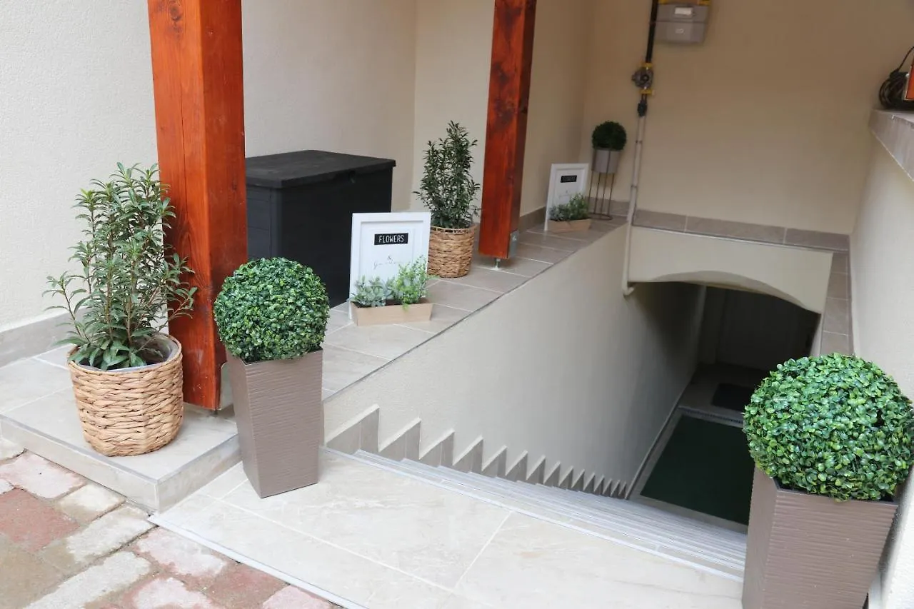 Varfal Apartman Eger Apartment