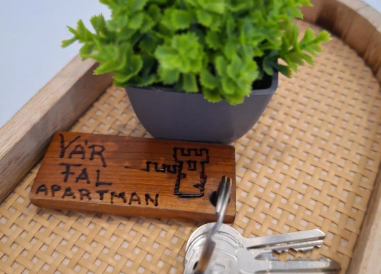 Varfal Apartman Έγκερ